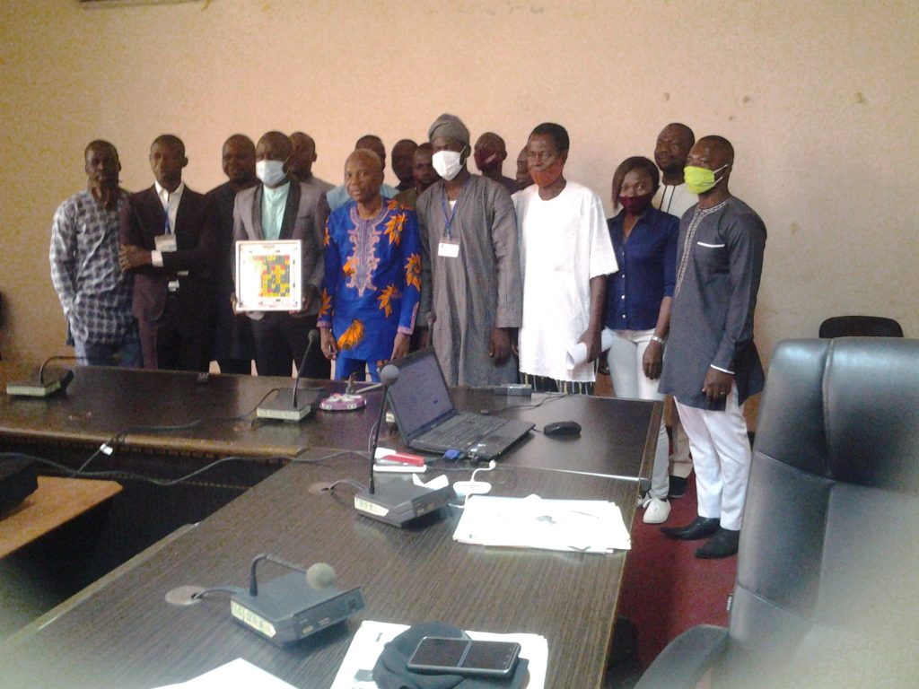 remise-tableau-harmonie-universelle-1